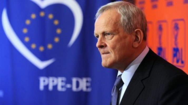 Stolojan: Cerem Guvernului să revadă tot sistemul fiscal făcut pe picior